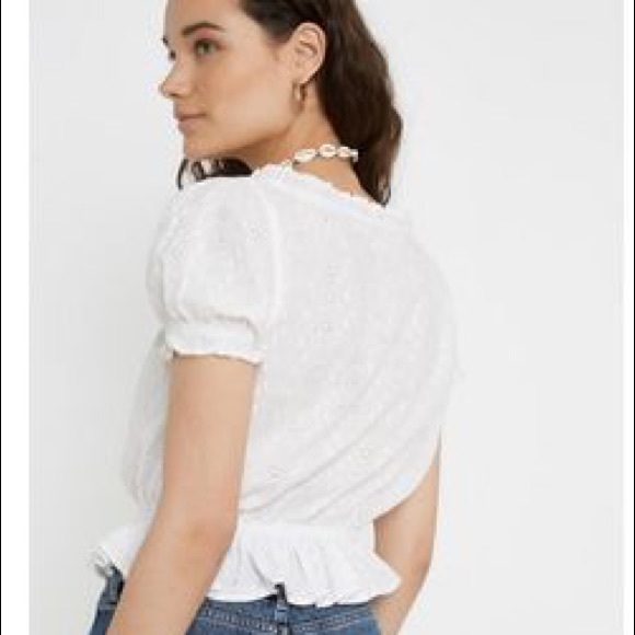 Urban Outfitters Riley eyelet puff sleeve top - Picture 3 of 5